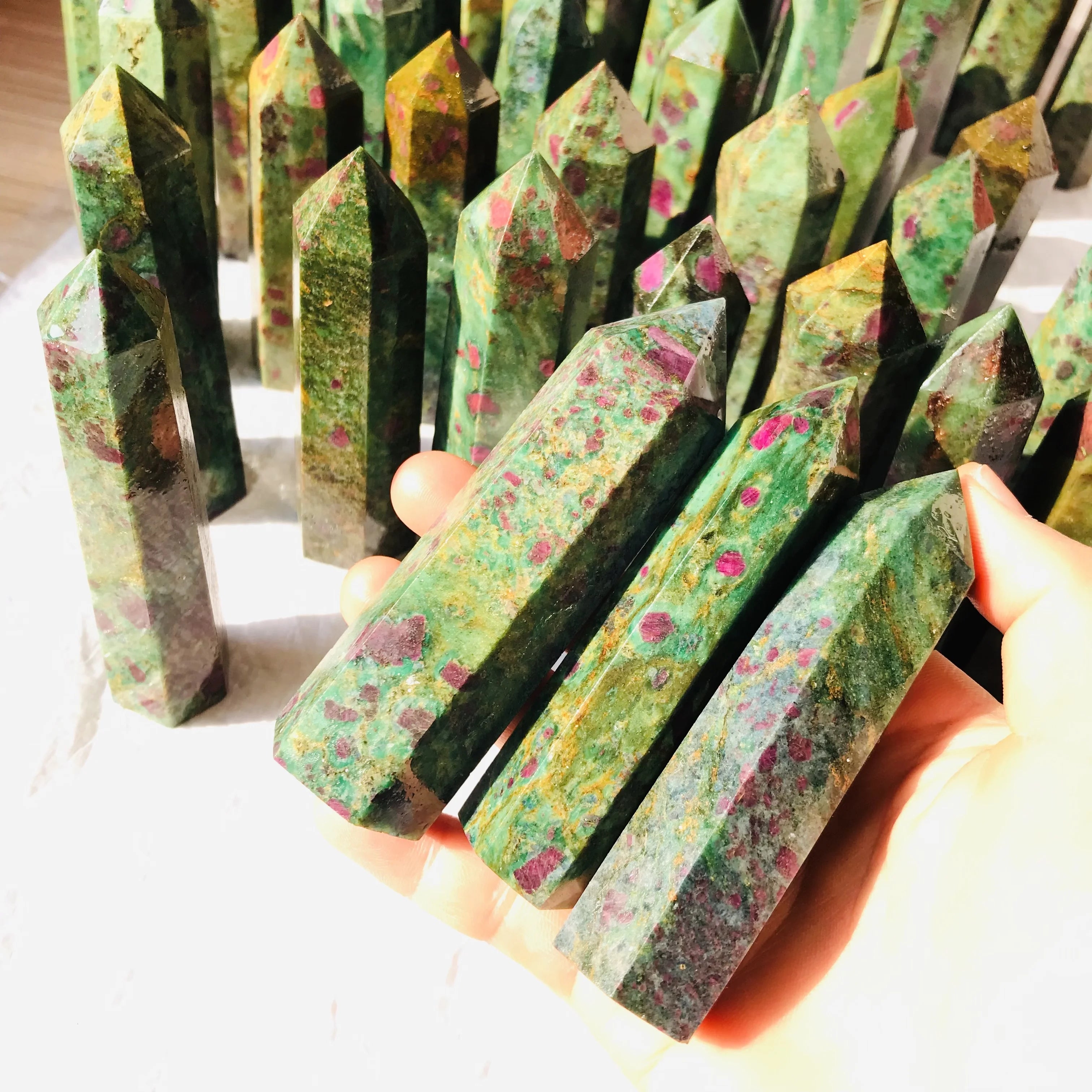 Wholesale  Natural  High Quality Ruby Fuschite Towers Crystal Healing Wand Points for Decoration