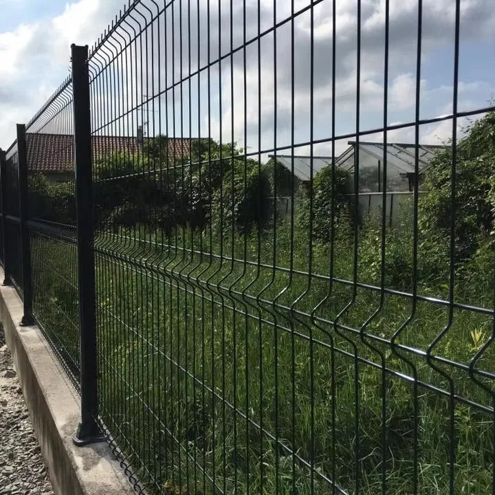 Customized Galvanized Steel Metal Garden Fences Panels Outdoor PVC Coated V Bending 3d Curved Welded Wire Mesh Fence