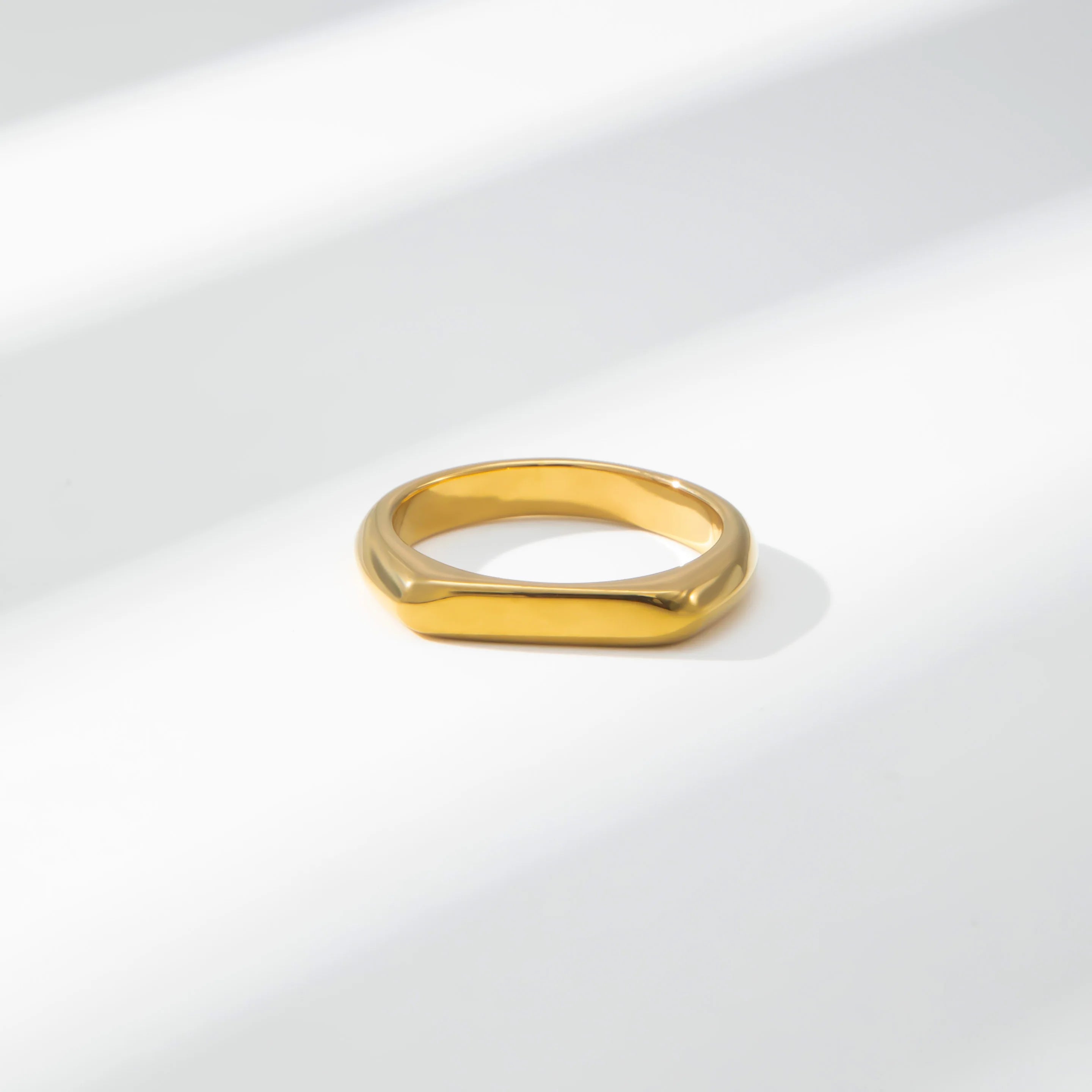 YF3815 Exquisite Thin Style Waterproof Hypoallergenic Jewelry 18k PVD Gold Plated Stainless Steel Geometric Ring for Women