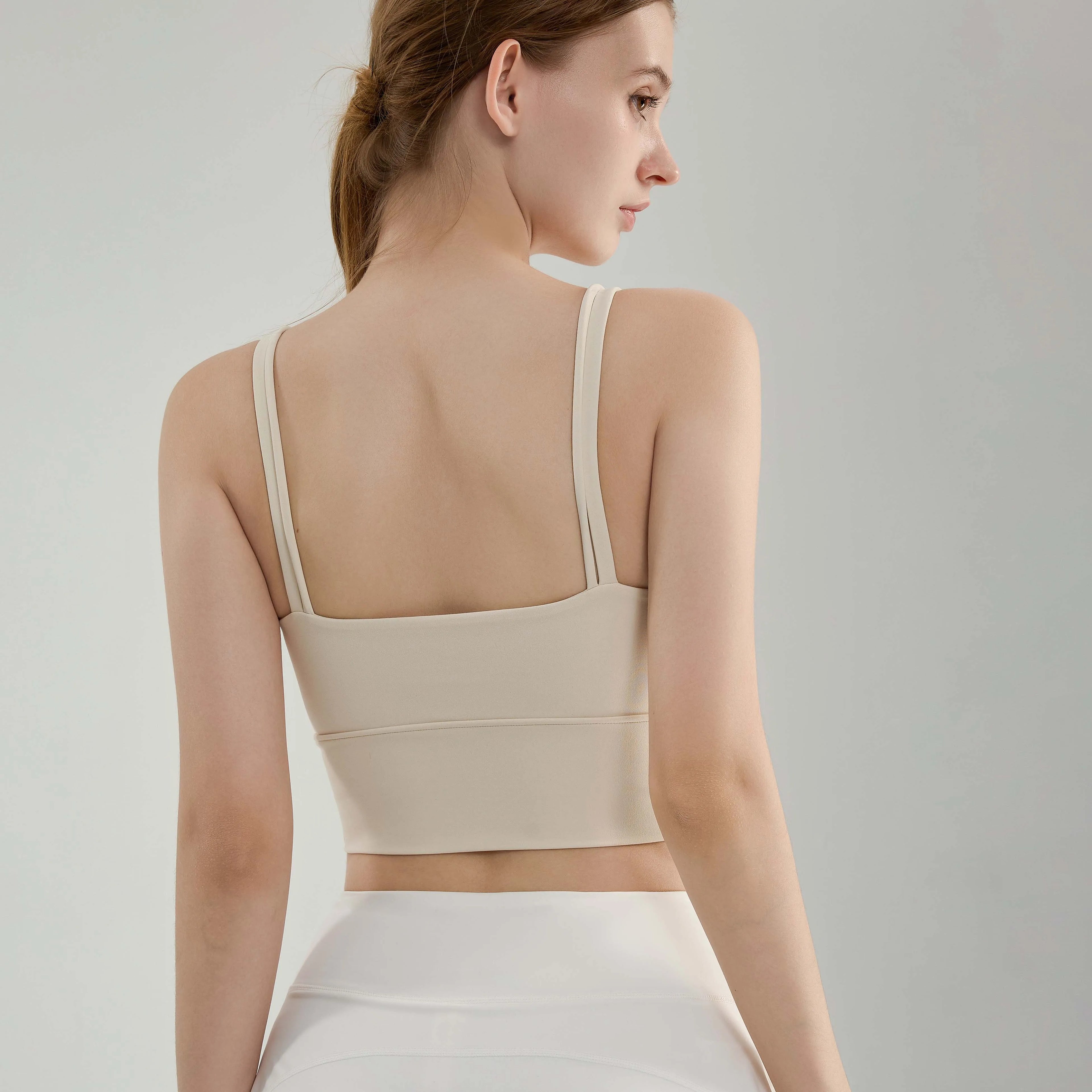 High Quality XL Mesh Bra With U-Neck Design Beautiful Back With Vertical Suspender Breathable Yoga Sports Bra Top for Gym Use