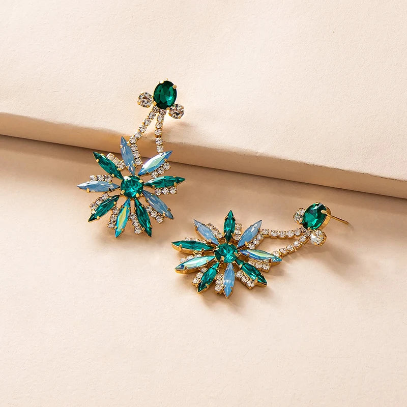 2023 Women Jewelry Diamond Floral Stud Earrings Shiny Rhinestone Crystal Flower Dangle Hawaiian Earrings