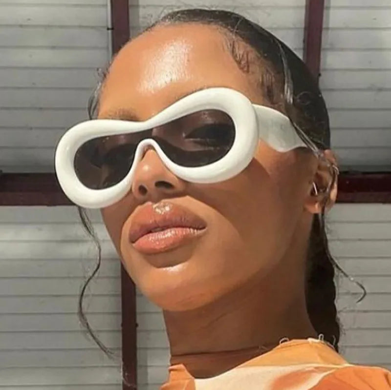 New Arrivals Fashion Plastic Funny One Piece Sun Glasses Uv 400 Custom logo Designer Shades Sunglasses for Women Men