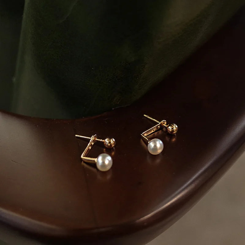Delicate 925 Sterling Silver Pin Hypoallergenic Earrings Cute Gold Plated Small Pearl Earrings Lady Jewelry