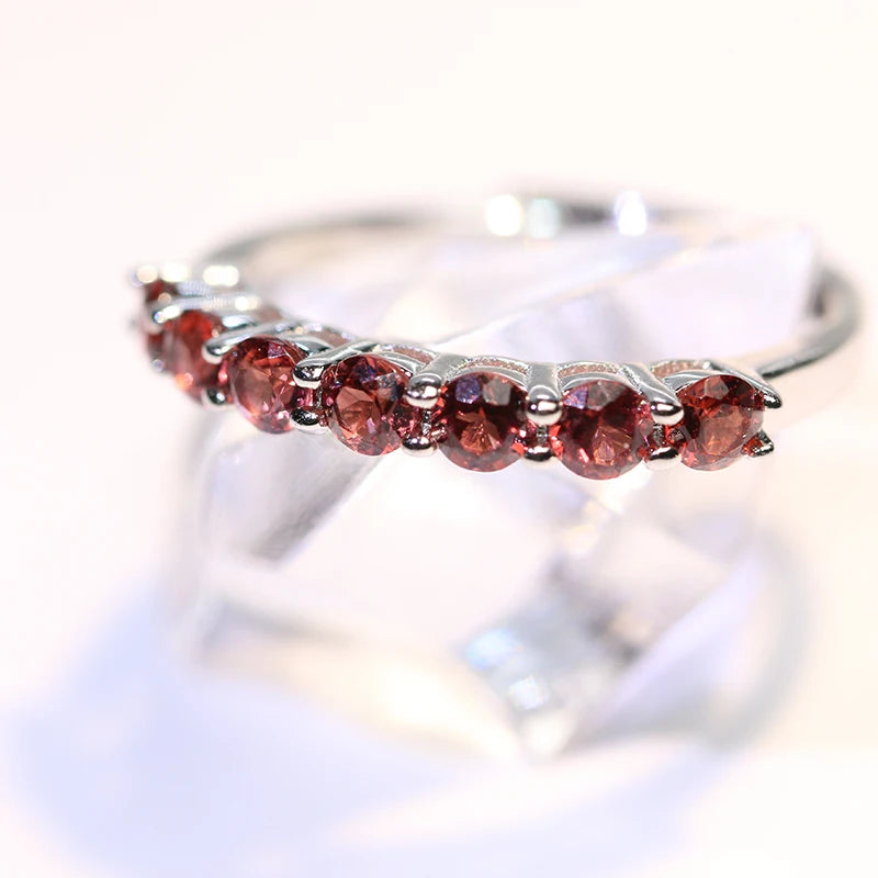 Beautiful Natural Red Garnet Rings for Girls Trendy Fashion Style Factory Direct Sale Lucky Wedding Gift Good for Body