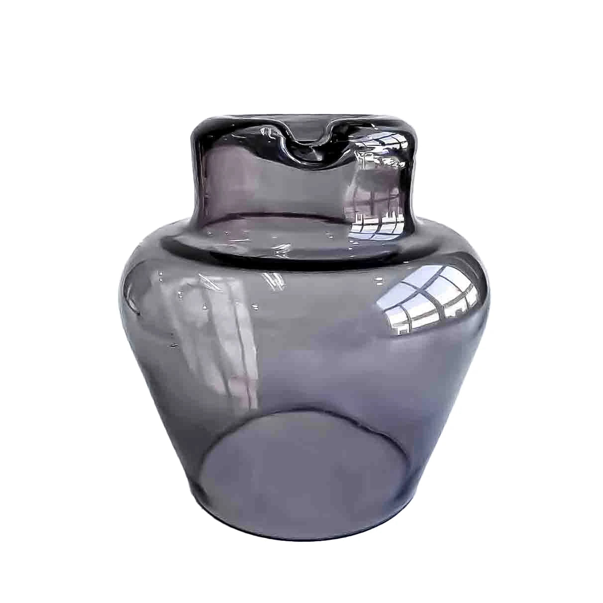 Factory Wholesale Handmade Blown Smoke Glass Lamp Shade Vase Shape Traditional European Coastal Design Light Cover Replacement