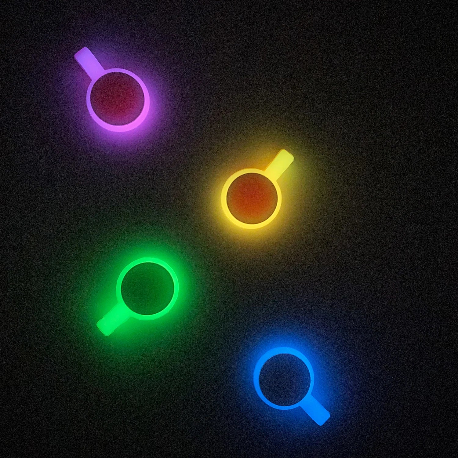 OKSILICONE Low MOQ Blank Luminous Small Shaped Customizable Silicone Dog ID Tag Grow in the Dark Pet Tag Apparel Accessory