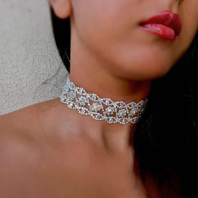High End Neckband Popular Necklace Hollowed Crystal Chokers Necklace Rhinestone Choker Necklace
