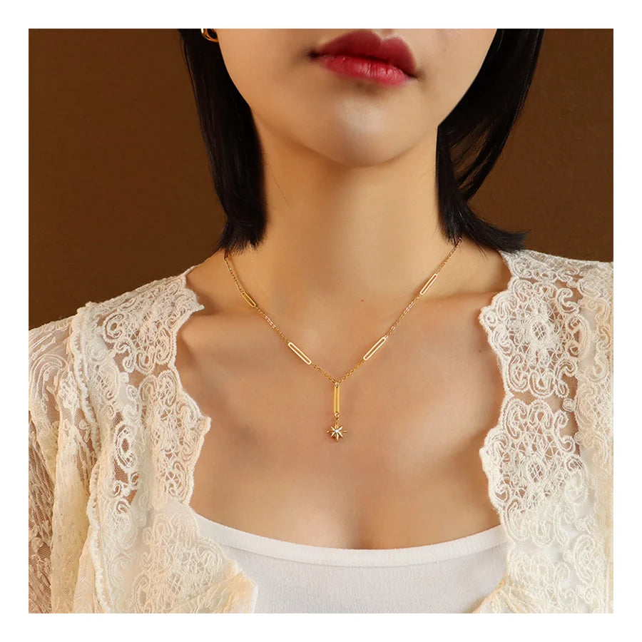 Fashion Design Jewelry 18K Gold Plated Stainless Steel Women Necklace Star Pendant Necklace for Women