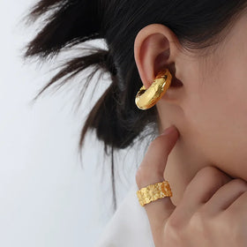 Vintage Style Gold Color Ear Clip Chunky Hoop Earring Non Pierced Jewelry for Women Bold Design Party Wear Fashion Accessory