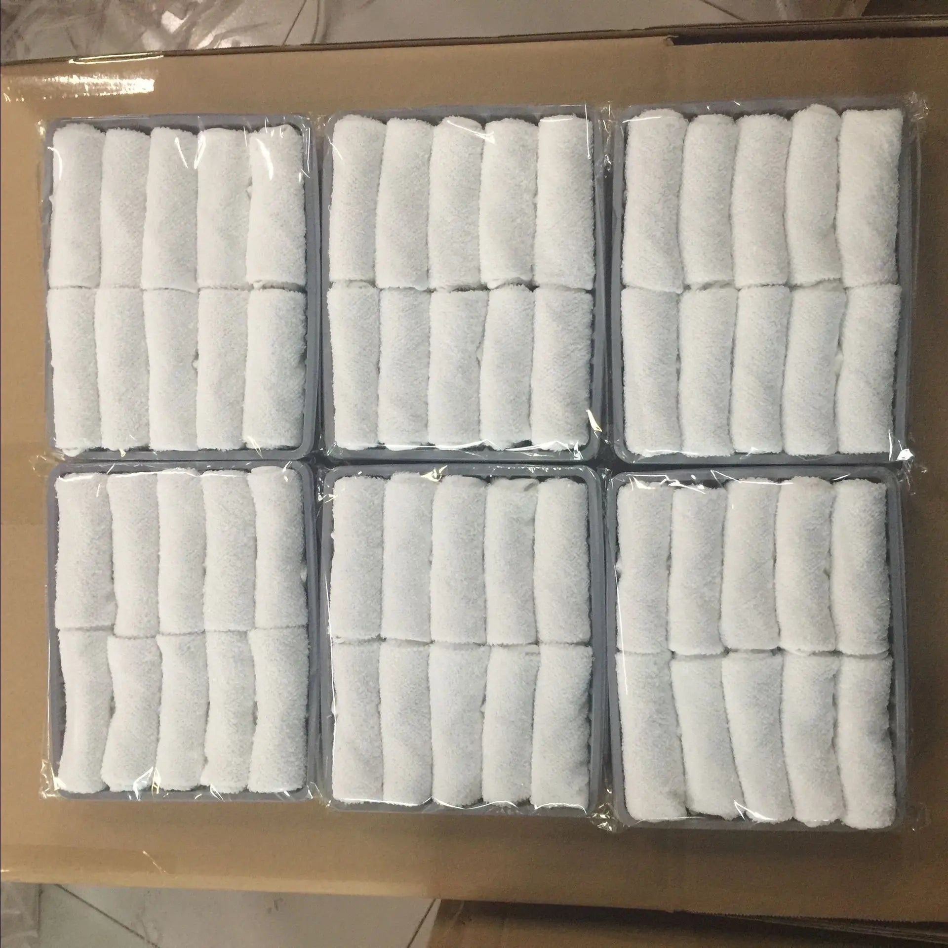 Economy Cotton White Small Towel Compressed Disposable for Spa Hotel Restaurant Air Flight First Class Customers Hot Towels