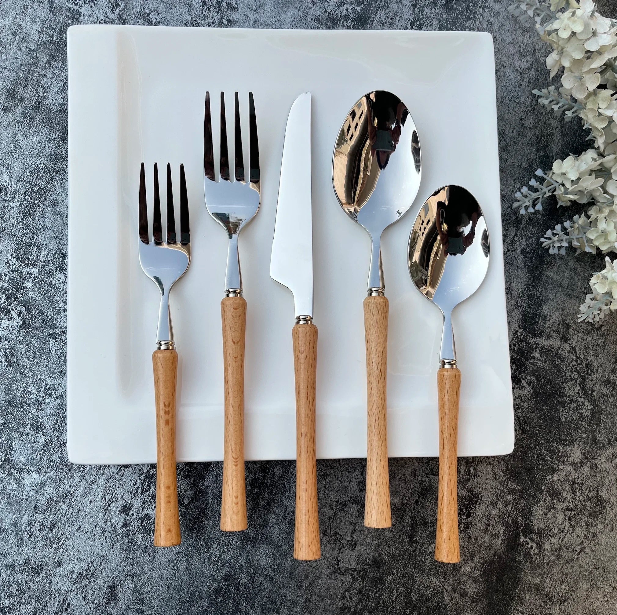 18/10 Stainless Steel 5-Piece Wooden Cutlery Set Food Safety Grade Silverware Natural Real Beech Wood Flatware Set