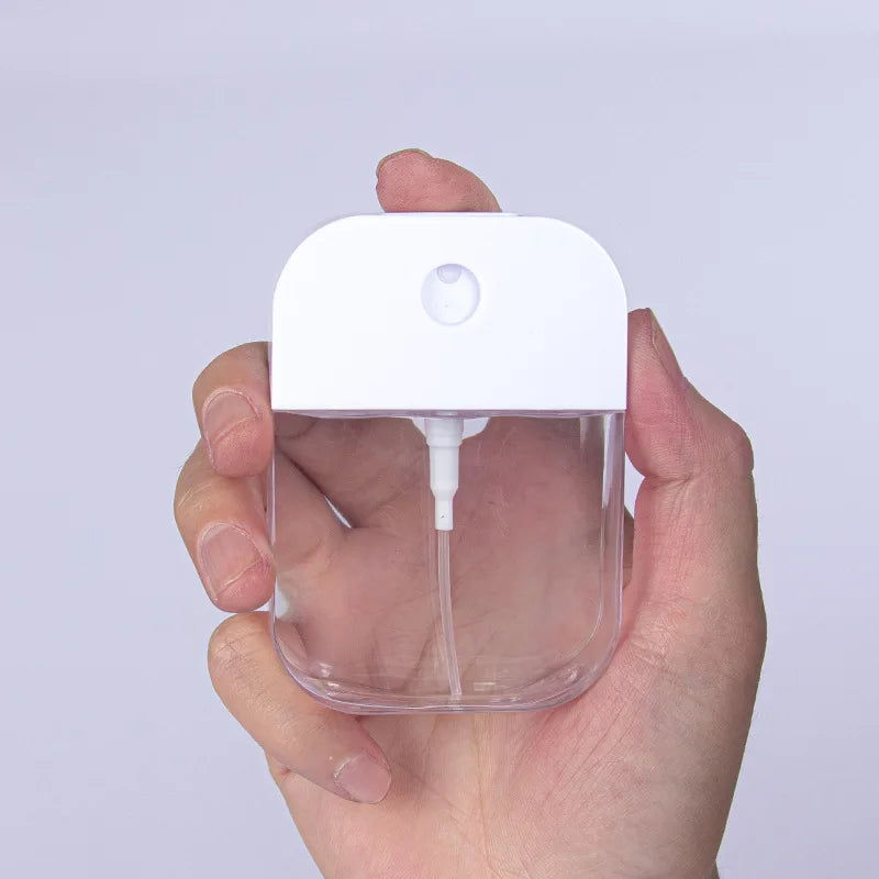 Refillable Credit Card Shape Plastic Flat 30ml PET Frost Surface Perfume Use Travel Pocket Size Mini Spray Bottle