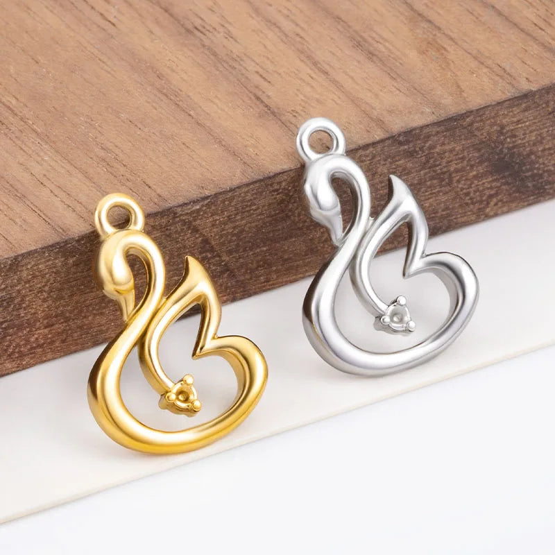 Vintage True Beauty Stainless Steel Swan Pendant Gold Silver Color Jewellery Charms for Women Necklace for Jewelry Making