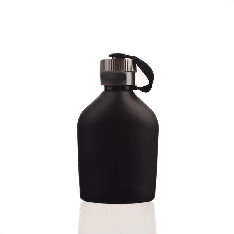 Hot Sale 150ml Luxury Perfume Glass Bottle Unique Flat Shape with Silver Pump Cap Empty