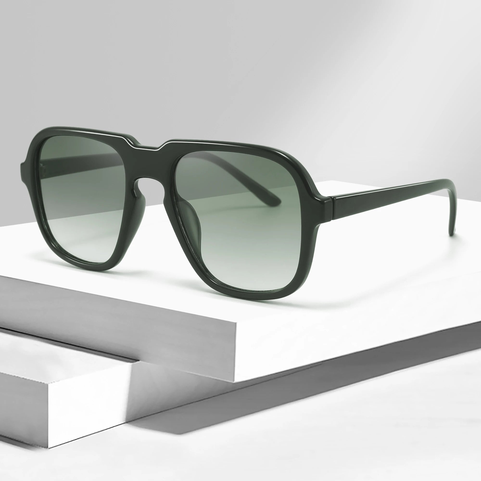 2025 Trendy Unisex Eyewear Large Square UV400 Sunglasses Blue PC Frame Gradient Color Custom Logo Black Frame for Outdoor Use