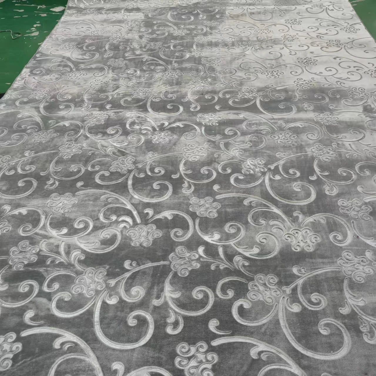 Flower Design Anti slip Living Room Large Size Fluffy Raschel Embossed Rug 400cm Width Roll