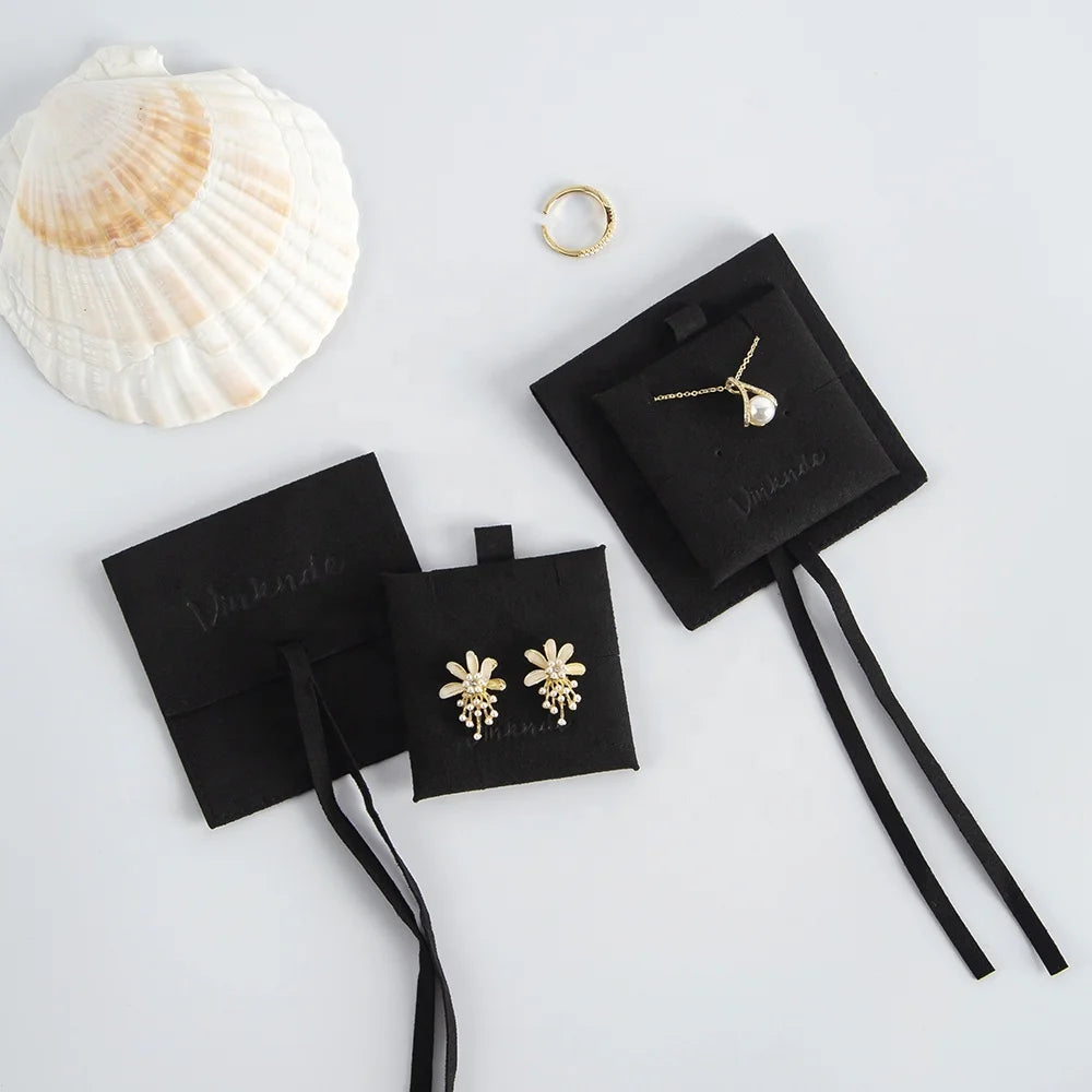 8*8cm Luxurious Black Jewelry Packaging Pouch Embossed Microfiber Suede Envelope Package Bags with Rope and Insert Pad Factory