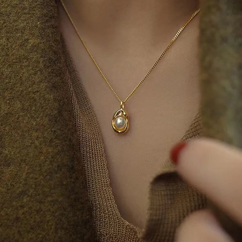 Fashion Stainless Steel Inlaid Pearl Shell Necklace 18K Gold Plated Peanut Pearl Pendant Necklace Jewelry for Women Girls