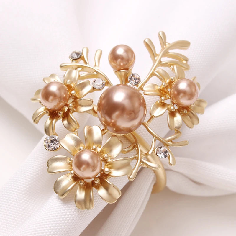 2024 New Elegant Champagne Gold Flowers Floral Pearls Rhinestones Napkin Ring Table Cloth Holder for Wedding Party Tabletop Hire