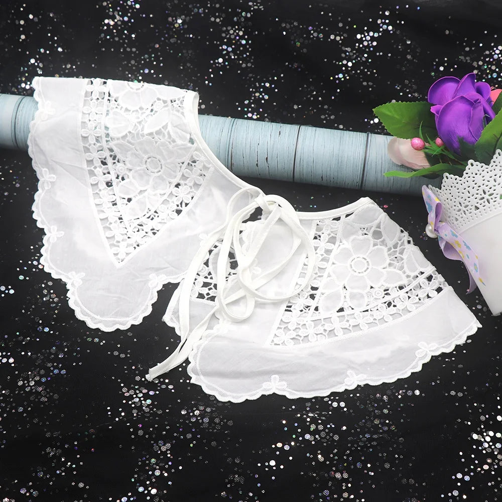 GH-134 Fashion Front Tie White O-Neck Detachable Embroidery Flower Women Female Fake Collar for Dress Garment Accessories