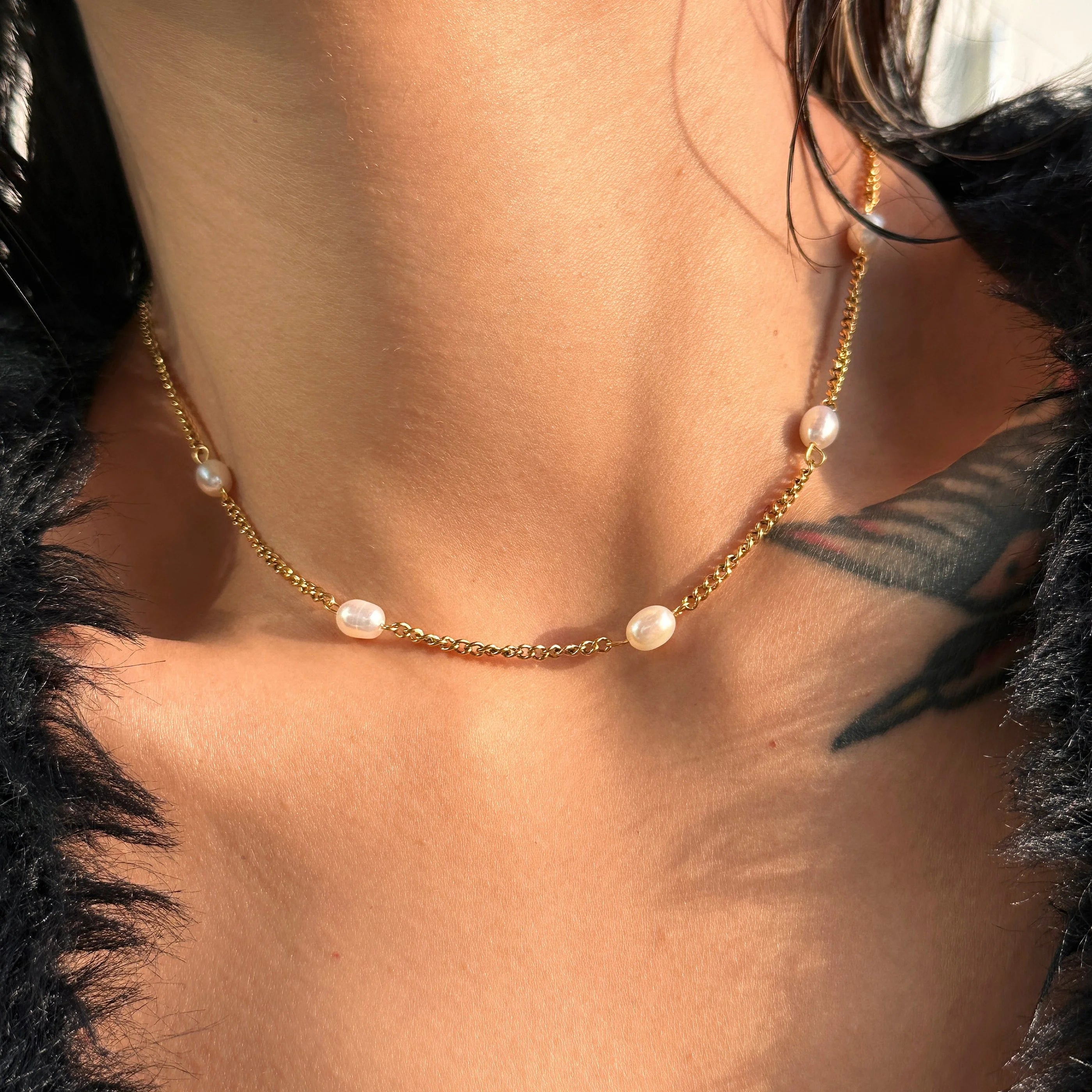 2023 Dazan New Ins 18k Gold Plated Tarnish Free Stainless Steel Winter Series Natural Freshwater Pearl Dangle Handmade Necklace