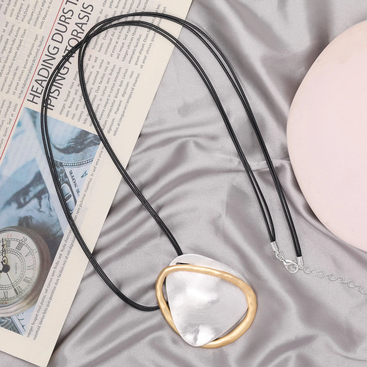 TongLing Italy Minimalist Triangle Pendant Necklace Jewelry Irregular Geometric Necklace for Daily Wearing MegaBDM