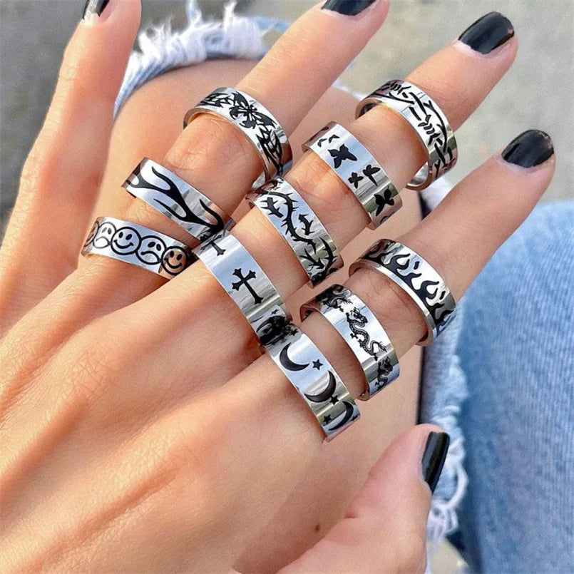 Go Party Vintage Punk Stainless Steel Jewelry Moon Star Butterfly Flower Flame Dragon Cross Happy Face Finger Rings Women Men