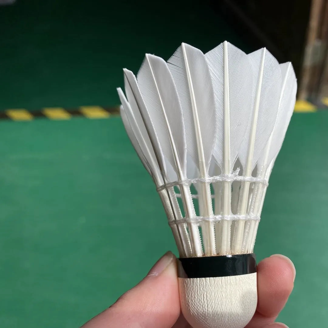 Lingmei Brand Class a Model 90 Goose Feather Badminton Shuttlecock in Good Quality