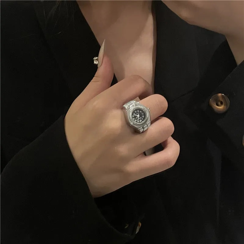 DAIHE Fashion Personality Men Women Retro Couple Rings Quartz Watches Digital Finger Ring Watch Adjustable