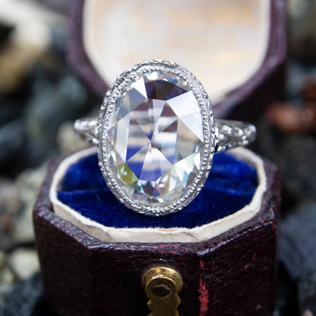 Huitan Customized Dainty Noble Anillos Woman Large Oval Pure Gemstone Zircon Rings Silver Rings Vintage