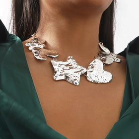 Exaggerated Trendy Stars love Flower Necklaces Hip-hop Fashionable and Creative Metal Style Necklaces for Women