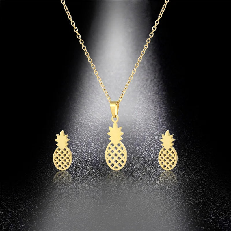 Trendy Fashion Stainless Steel Gold Plated Hollow Out Pineapple Pendant Necklace and Earrings Jewelry Set for Women