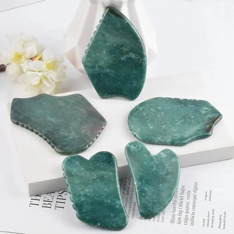 Huiying Hot Selling New Moss Agate Gua Sha Board Natural Black Labradorite Heart Shape Body Massager Stone Massage Tool
