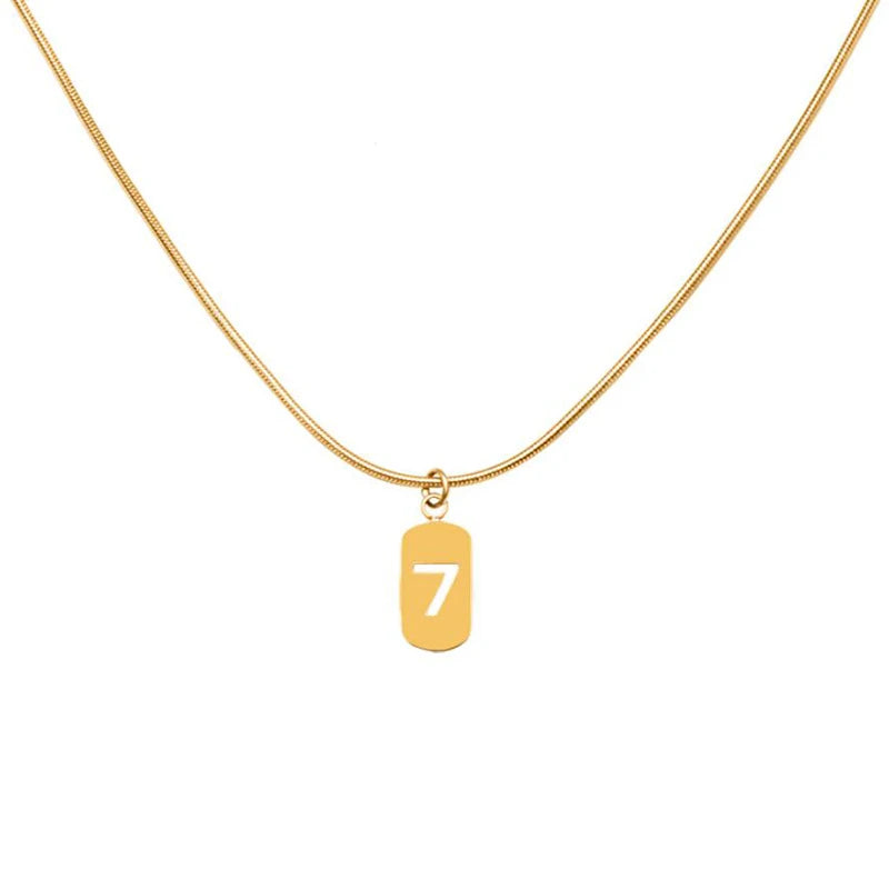 Fashion Minimalist Jewelry Women Choker Necklace Gold Plated Stainless Steel Letter 7 Charm Pendant Necklace with Snack Chain