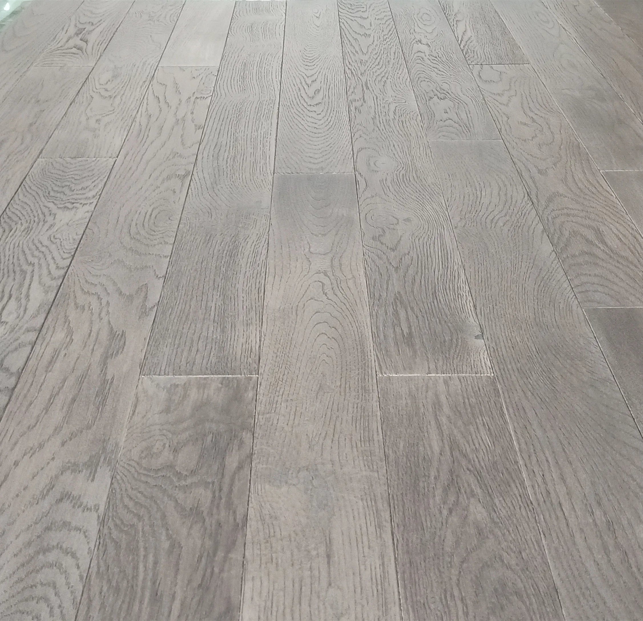 Modern Eco-Friendly Oak Solid Wood Flooring with ABCD Grading for Villa Use