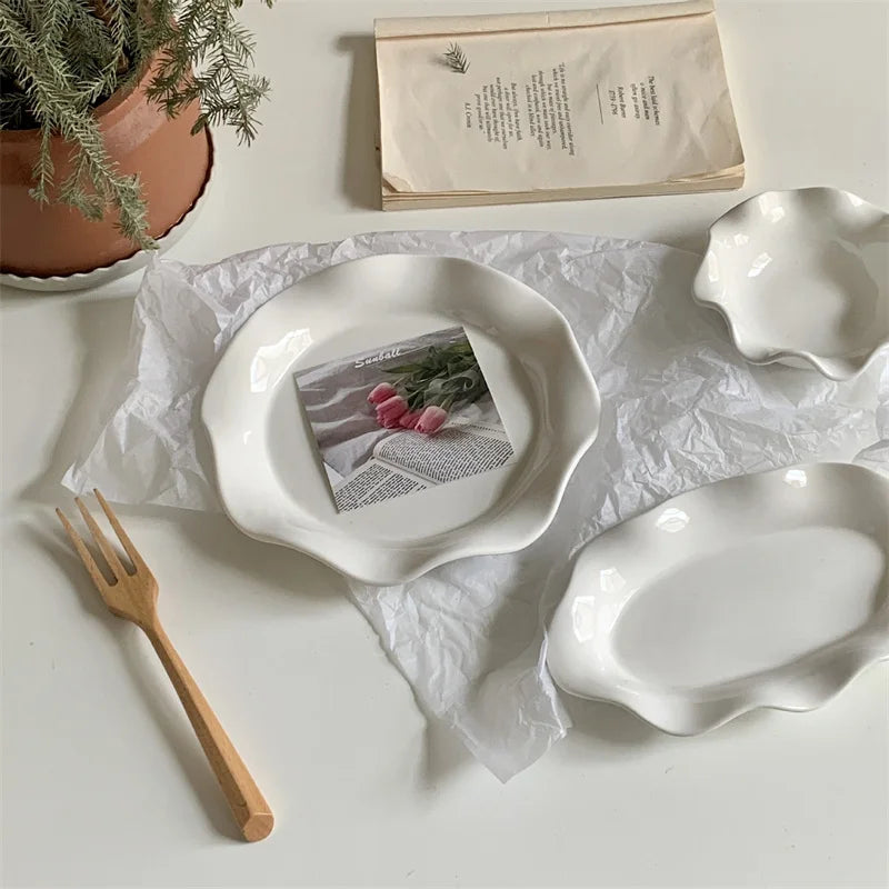 Solhui  Ins Korea Hot Selling Pure White Wavy Edge Ceramic Tableware Set Creative Desster Salad Plate