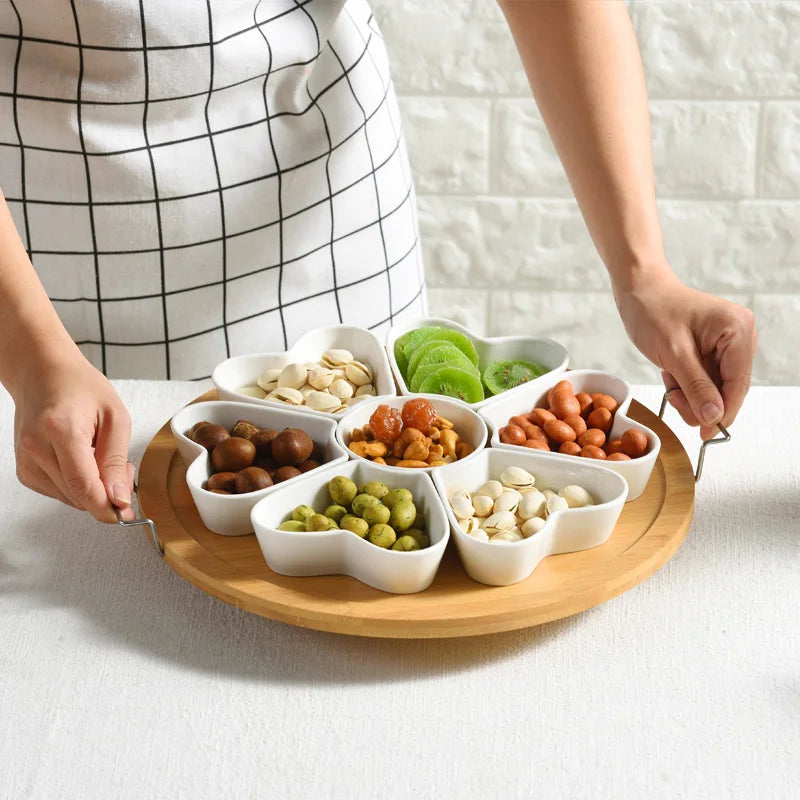 Nordic Creative Pattern White Heart-Shape Ceramic Fruit Salad Bowl Luxury Service Tableware with Wooden Shelf Snack Plate