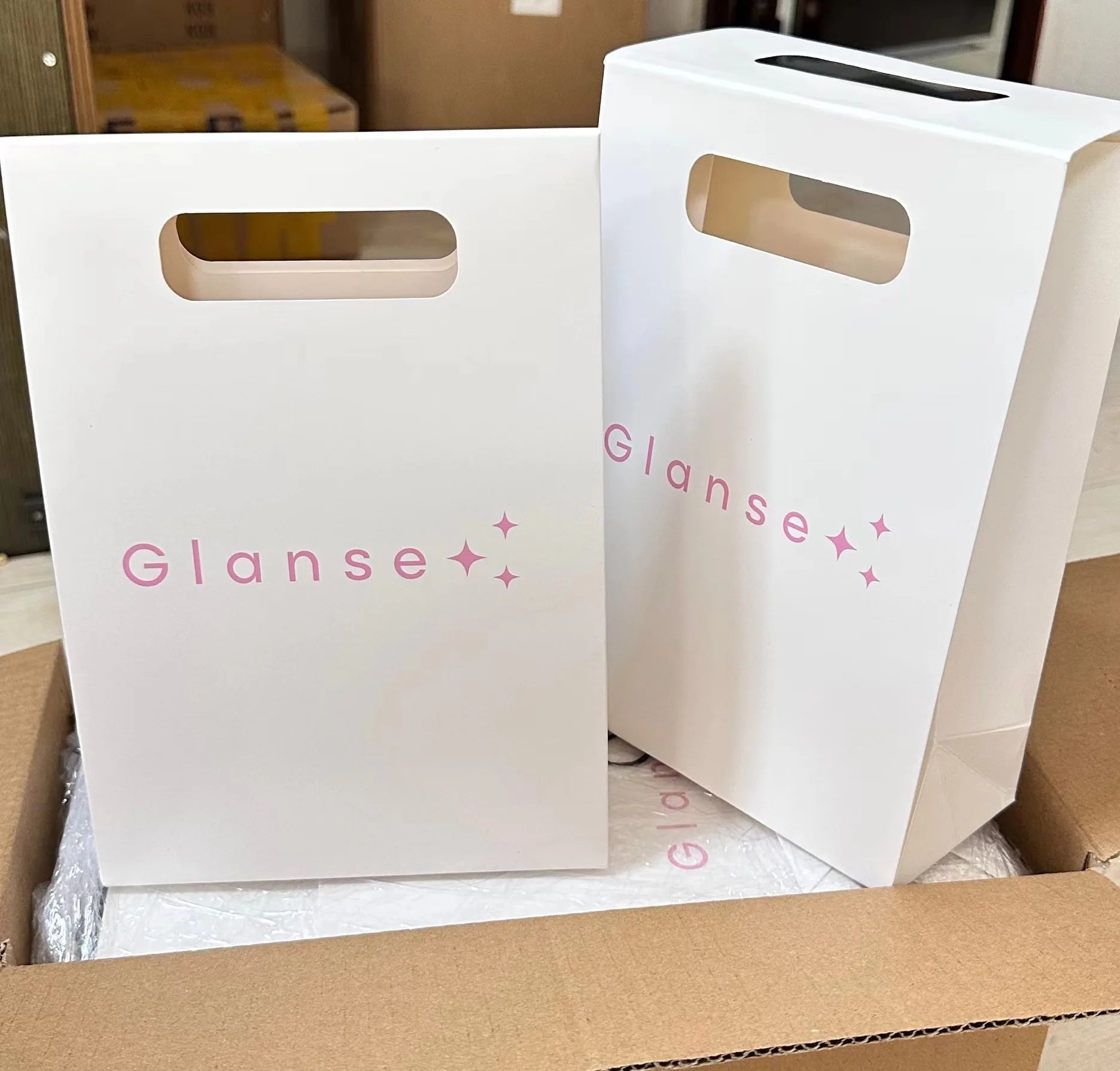 Custom Logo Printing Cardboard Reusable Shopping Bag Luxury Gift Paper Bag With Ribbon Handle