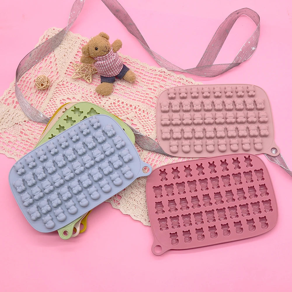 Factory Wholesale Custom BPA Free Ice Cube Tray Bear Shape Mini Chocolate Gummy Candy Molds Silicone