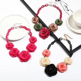 Fashion Jewelry Boho Chunky Colorful Acrylic Rose Flower Necklaces Personality Clavicle Flower Statement Necklace for Women