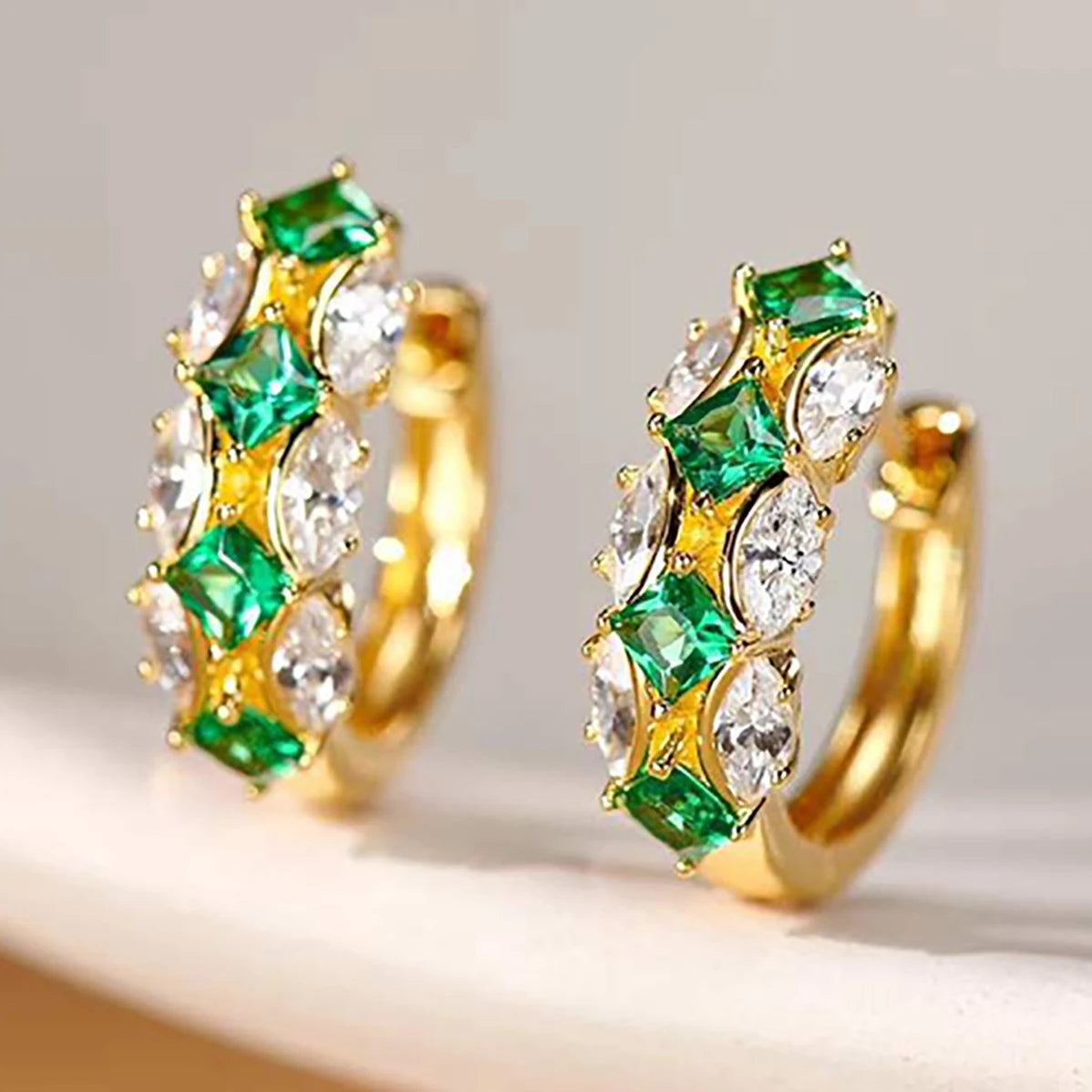 CAOSHI Elegant Geometric Design Green/White Crystal Cubic Zirconia Circle Earrings for Women Wedding Gold Plated Hoop Earrings