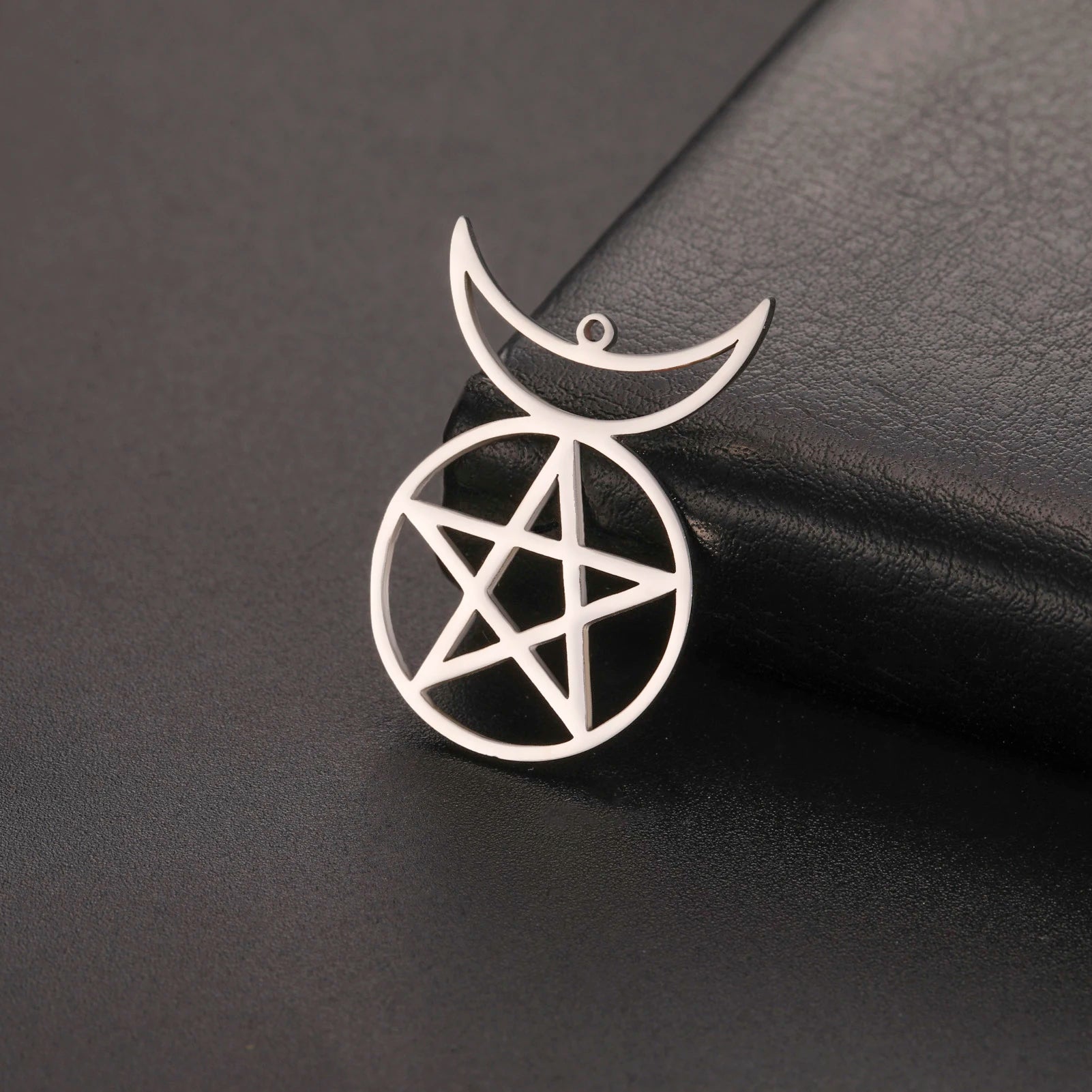 Fashion Stainless Steel Pentagram Charm Hollow Moon Star Pendant Gold Color Jewelry Accessories for Necklace Bracelet