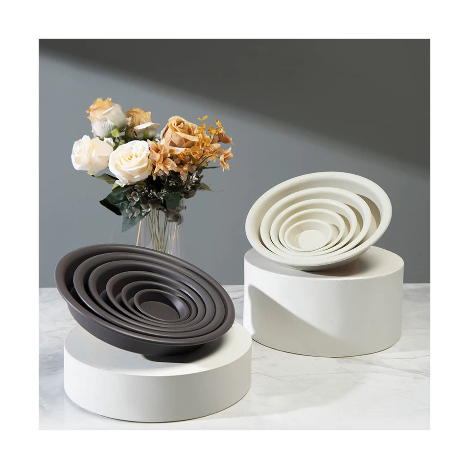 Trays/Plates of Plastic Flower Pots in Different Sizes for Terracotta Plastic Pots