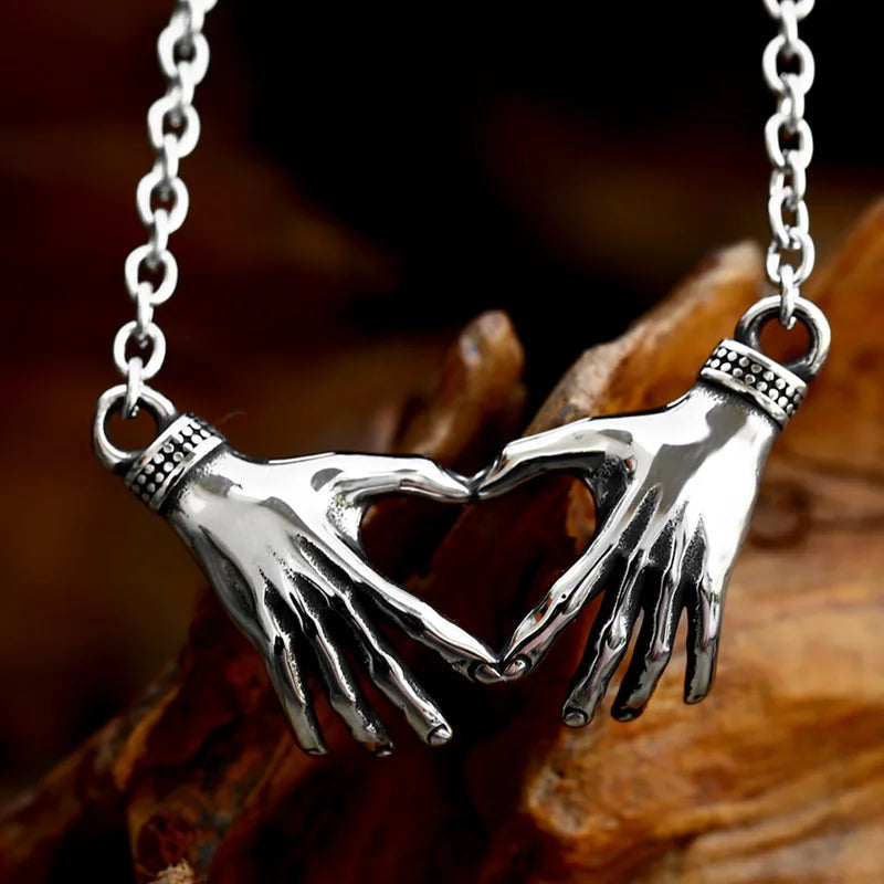 DZDZ130P 2023 New Fashion Stainless Steel Double Hands Heart Pendant for Lover Couple Necklace Romantic Cute Jewelry for Women M