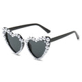 Hot Sale Wholesale Custom Fashion New Trendy White Pink Sunglasses Arrivals 2023 Shaped Sunglasses Heart Pearls Women