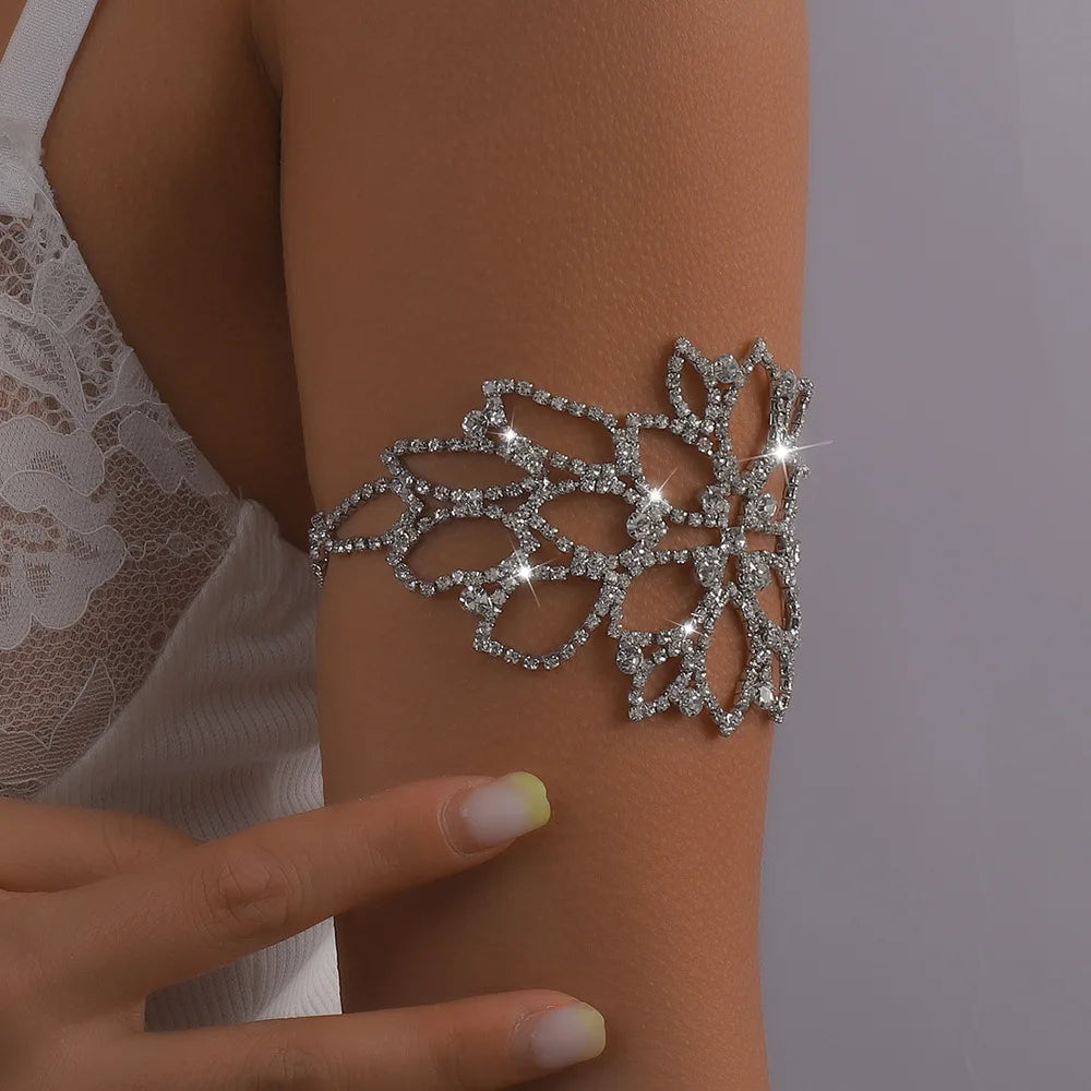 SC New Arm Bracelet Bling Rhinestone Leaf Bridal Arm Cuff Bracelet Wedding Hand Luxury Upper Arm Bracelet for Women