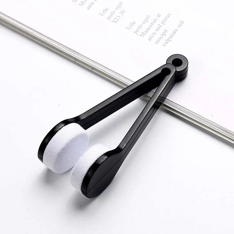 Epsilon Portable Multifunctional Glasses Cleaning Rub clean Cloth sunGlasses Cleaning Clip Microfibre glasses Cleaner Keyring
