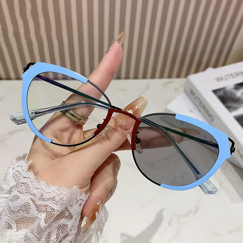 2025 Fashion Photochromic Cat Eye Optical Change Color Anti Blue Light Blocking Metal Eyeglasses Frames
