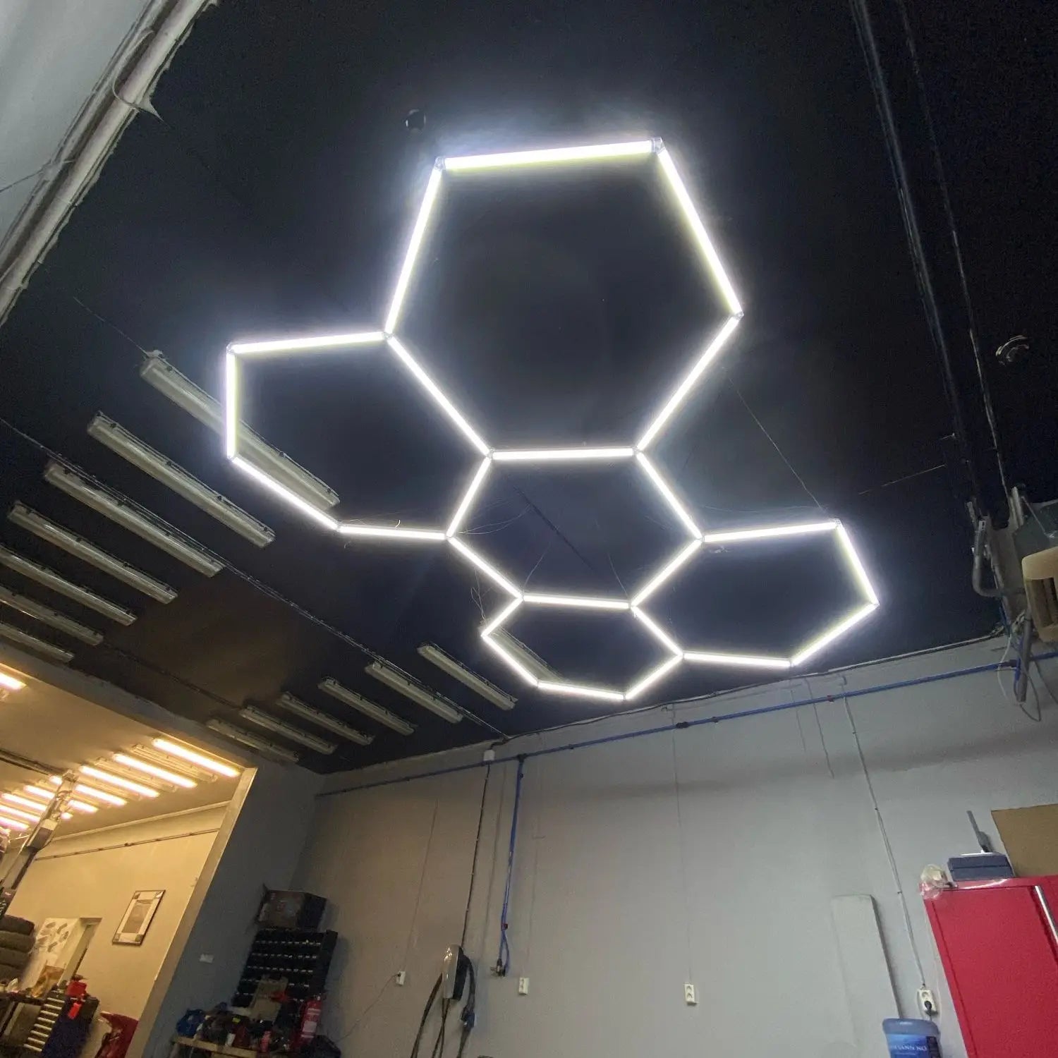 Customized 2.1*3M Best Selling Aluminum Housing Hexagon Garage Lighting for Workshop