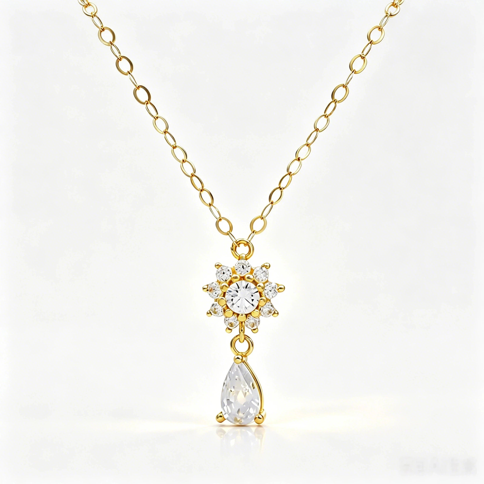 18K Gold Flower Teardrop Necklace Au750 Luck Charm Pendant for Women Layered Dainty Flower Pear Cut Zircon Fine Link Jewelry